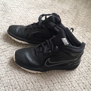 Size 1 Youth Nike Blacks